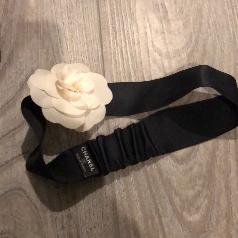 Very rare vintage Chanel camellia silk headband
